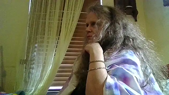 DestineeLoverGirl online show from 06-18-26, 02:00