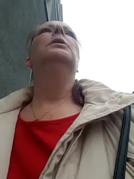 Snapshot of saharaheiss chatting on 02-20-25, 04:14 saharaheiss online show from 02-20-25, 04:14