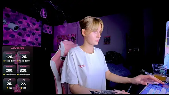 Chanel Gill online show from 06-28-26, 08:26