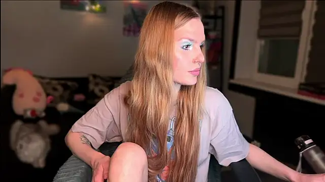 Chanel Gill online show from 12-22-25, 05:35