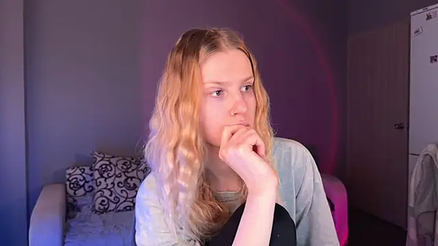 Chanel Gill online show from 09-30-25, 08:20