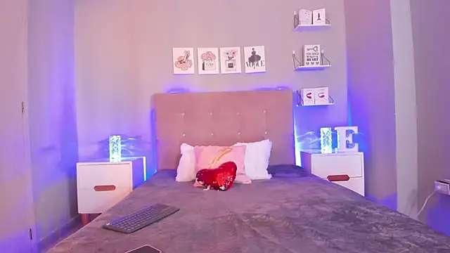 EmilyCoast-1 online show from 03-13-26, 07:41