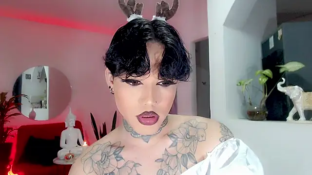 Snapshot of little_star_porn chatting on 12-19-25, 02:59 little star porn online show from 12-19-25, 02:59