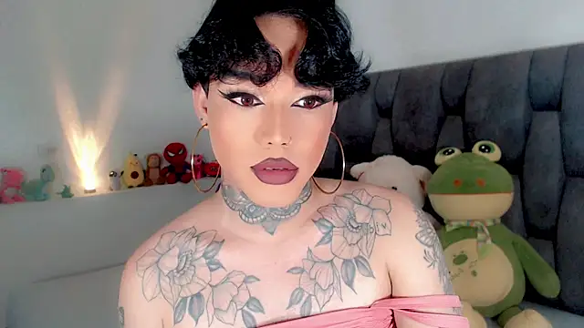 Snapshot of little_star_porn chatting on 11-08-25, 01:09 little star porn online show from 11-08-25, 01:09