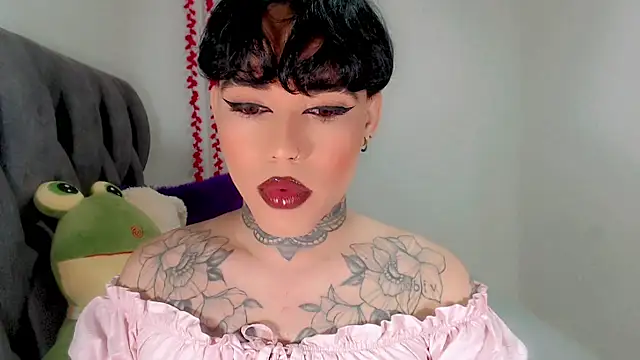 Snapshot of little_star_porn chatting on 11-15-25, 08:35 little star porn online show from 11-15-25, 08:35