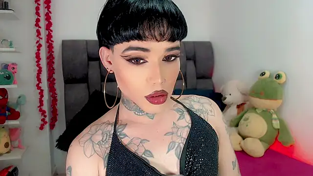 Snapshot of little_star_porn chatting on 02-05-26, 03:13 little star porn online show from 02-05-26, 03:13