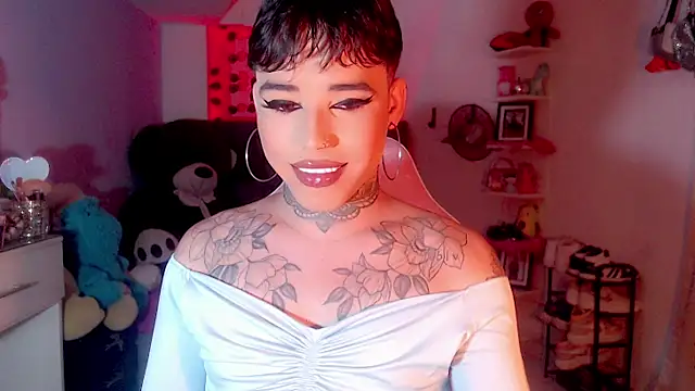 Snapshot of little_star_porn chatting on 03-14-25, 12:07 little star porn online show from 03-14-25, 12:07