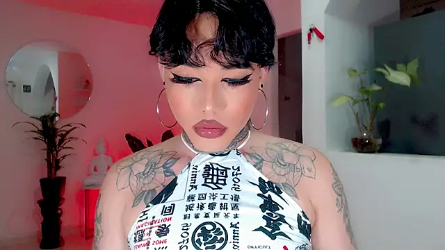 Snapshot of little_star_porn chatting on 09-26-25, 06:31 little star porn online show from 09-26-25, 06:31