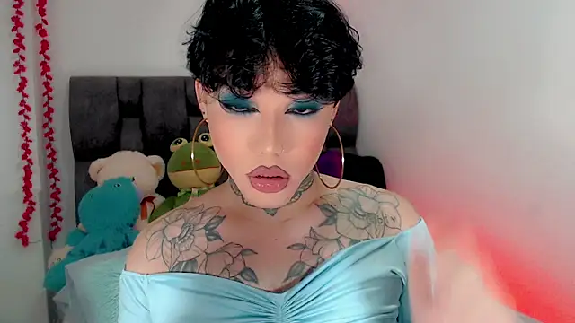 Snapshot of little_star_porn chatting on 10-11-25, 12:06 little star porn online show from 10-11-25, 12:06