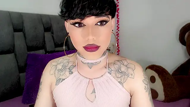 Snapshot of little_star_porn chatting on 11-25-25, 03:18 little star porn online show from 11-25-25, 03:18