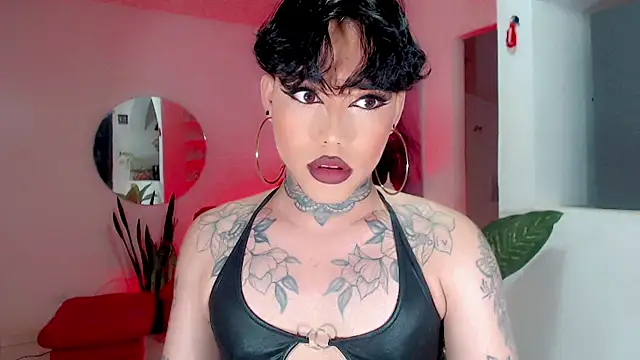 Snapshot of little_star_porn chatting on 11-27-25, 03:29 little star porn online show from 11-27-25, 03:29