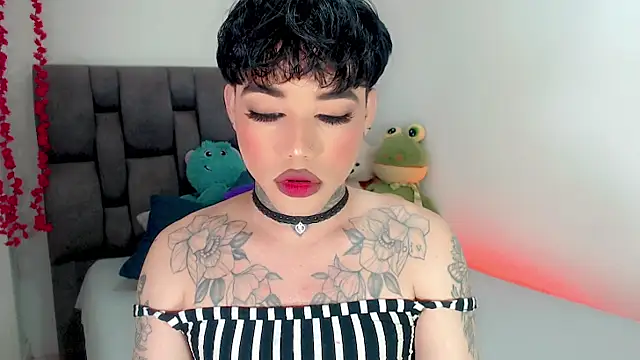 Snapshot of little_star_porn chatting on 02-26-26, 04:34 little star porn online show from 02-26-26, 04:34