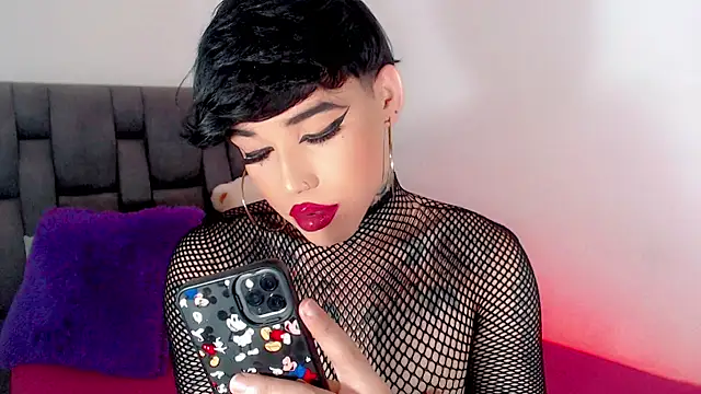 Snapshot of little_star_porn chatting on 09-30-25, 06:19 little star porn online show from 09-30-25, 06:19