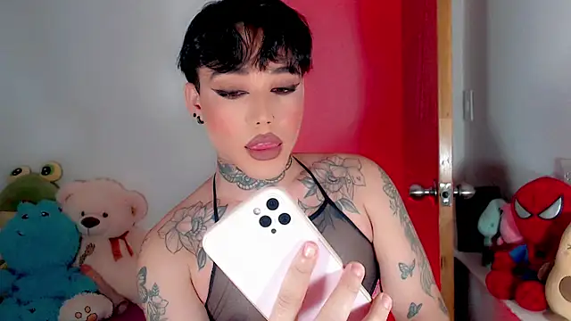 Snapshot of little_star_porn chatting on 09-18-25, 04:48 little star porn online show from 09-18-25, 04:48