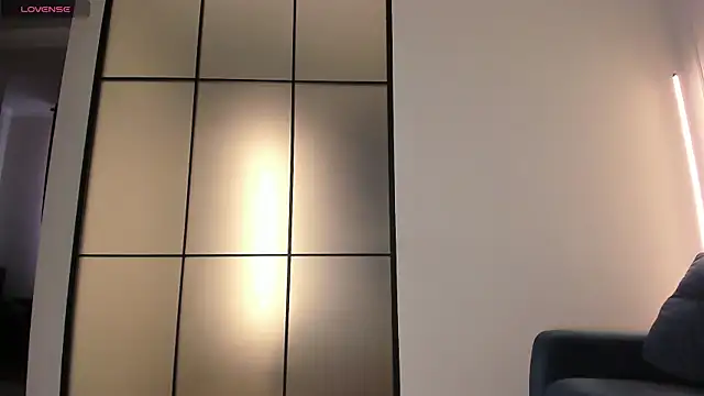 Lunaonekiss online show from 10-17-25, 09:56