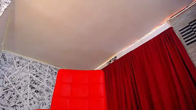 Snapshot of hornytsblonde chatting on 09-26-25, 12:34 hornytsblonde online show from 09-26-25, 12:34