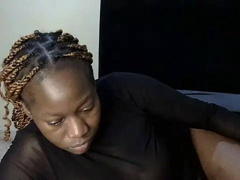 Sweettkendy online show from 10-31-25, 10:12