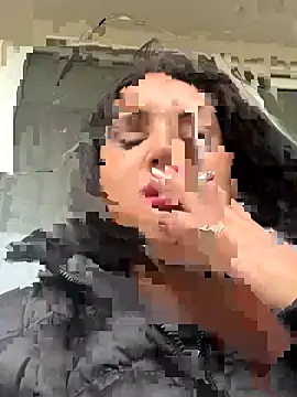 MeghanXO online show from 11-03-25, 01:58