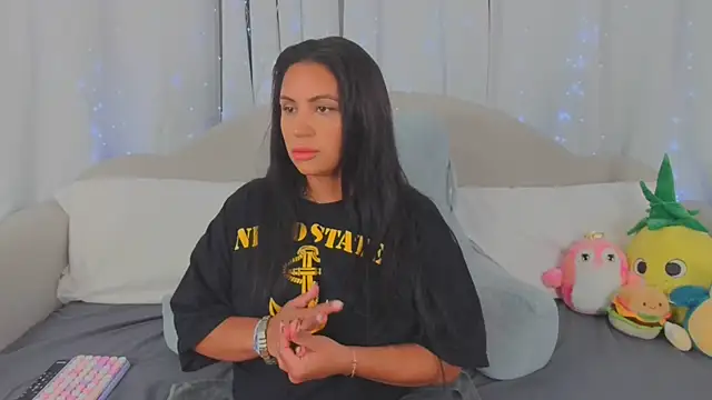 MeghanXO online show from 07-25-26, 02:45