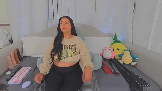 MeghanXO online show from 06-15-26, 01:55