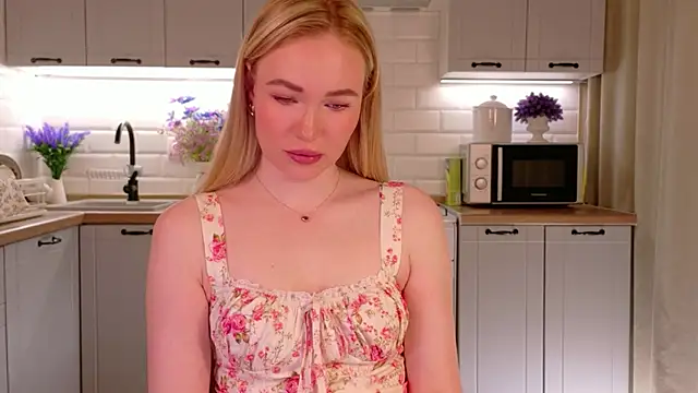 Veronika Mitchel online show from 11-17-25, 03:16