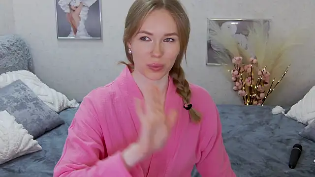 Veronika Mitchel online show from 02-20-25, 05:52