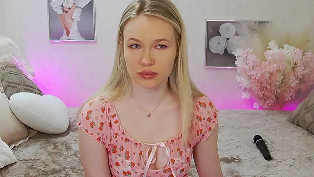 Veronika Mitchel online show from 03-20-25, 09:24