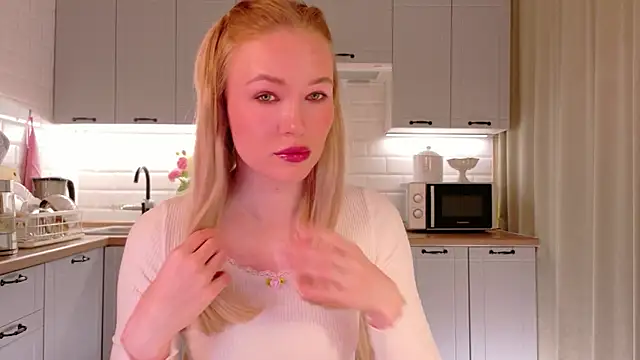 Veronika Mitchel online show from 04-22-26, 06:25