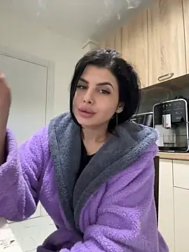 Snapshot of Scarlett-Dream chatting on 02-12-25, 06:30 Scarlett-Dream online show from 02-12-25, 06:30