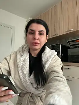 Snapshot of Scarlett-Dream chatting on 02-26-25, 08:28 Scarlett-Dream online show from 02-26-25, 08:28