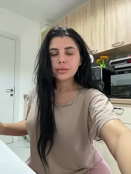 Snapshot of Scarlett-Dream chatting on 05-01-26, 05:56 Scarlett-Dream online show from 05-01-26, 05:56