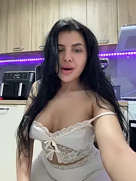 Snapshot of Scarlett-Dream chatting on 04-25-26, 06:49 Scarlett-Dream online show from 04-25-26, 06:49