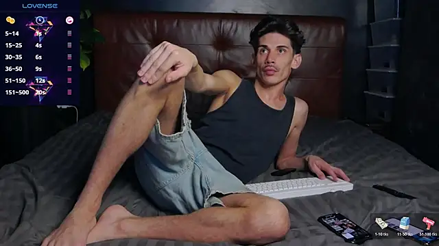 DanielCrush1 online show from 11-04-25, 02:10