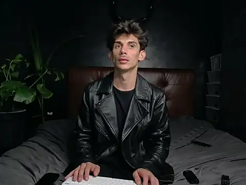 Snapshot of DanielCrush1 chatting on 09-26-25, 09:32 DanielCrush1 online show from 09-26-25, 09:32