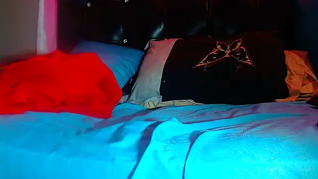 Queenofthenightx online show from 11-12-25, 05:00