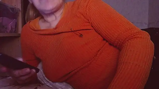 MadamBombShell online show from 11-18-25, 12:52