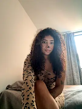 Snapshot of stormyy_ chatting on 10-15-25, 09:45 stormyy online show from 10-15-25, 09:45