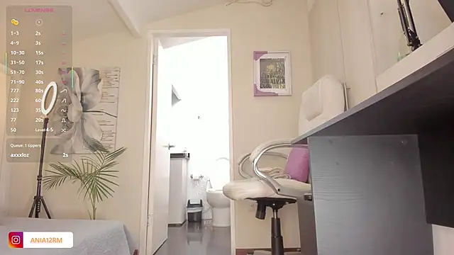 catalinasaiz online show from 10-13-25, 02:07