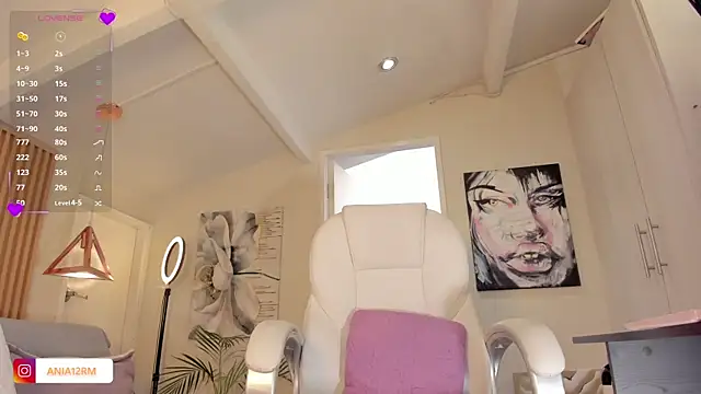 catalinasaiz online show from 11-21-25, 01:54