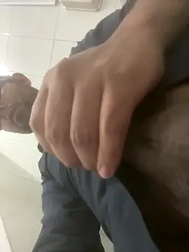 MisaelR10 online show from 10-23-25, 02:43