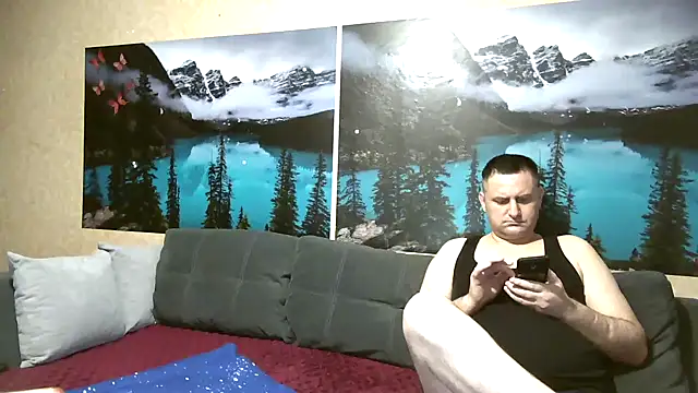 Snapshot of Big_Boss55 chatting on 05-12-26, 08:43 Big Boss55 online show from 05-12-26, 08:43