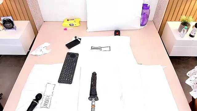 Snapshot of bounce_katty chatting on 02-27-26, 08:41 bounce katty online show from 02-27-26, 08:41