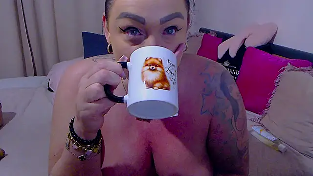 Snapshot of BustyVicky chatting on 05-03-26, 08:12 BustyVicky online show from 05-03-26, 08:12