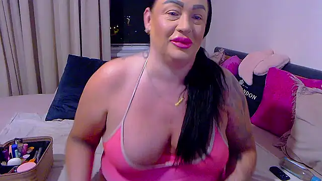 Snapshot of BustyVicky chatting on 05-23-26, 09:14 BustyVicky online show from 05-23-26, 09:14