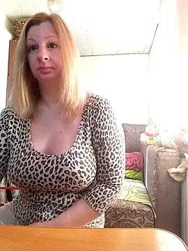 Snapshot of BustyBlond chatting on 05-12-26, 04:42 BustyBlond online show from 05-12-26, 04:42