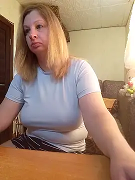 Snapshot of BustyBlond chatting on 07-18-26, 02:42 BustyBlond online show from 07-18-26, 02:42
