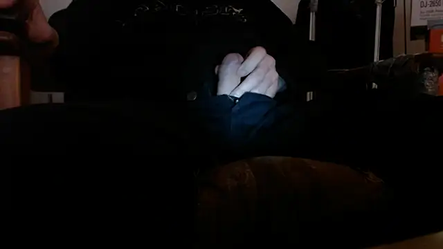 Snapshot of Cordt27 chatting on 02-27-25, 11:26 Cordt27 online show from 02-27-25, 11:26