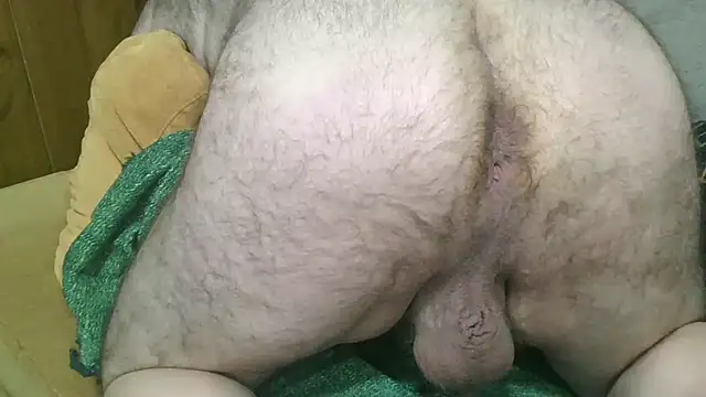 Snapshot of mikeyhotbear chatting on 01-18-25, 04:10 mikeyhotbear online show from 01-18-25, 04:10