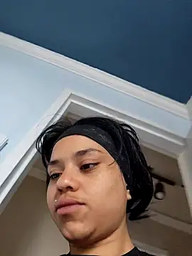 Snapshot of RuggyRackz chatting on 10-24-25, 05:34 RuggyRackz online show from 10-24-25, 05:34