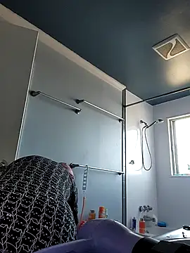 Snapshot of RuggyRackz chatting on 10-12-25, 04:19 RuggyRackz online show from 10-12-25, 04:19